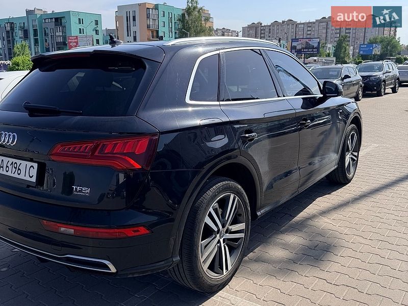 Внедорожник / Кроссовер Audi Q5 2017 в Киеве