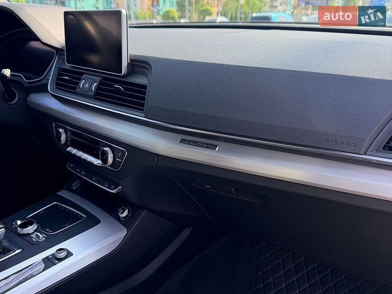 Внедорожник / Кроссовер Audi Q5 2017 в Киеве