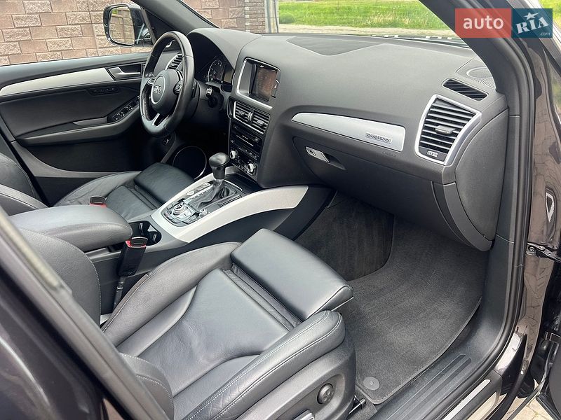Внедорожник / Кроссовер Audi Q5 2016 в Ровно