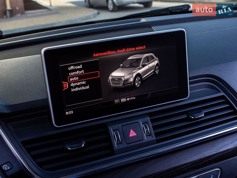 Внедорожник / Кроссовер Audi Q5 2018 в Нововолынске