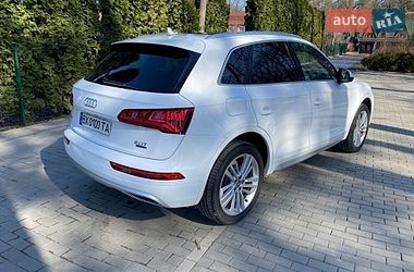 Внедорожник / Кроссовер Audi Q5 2017 в Шепетовке