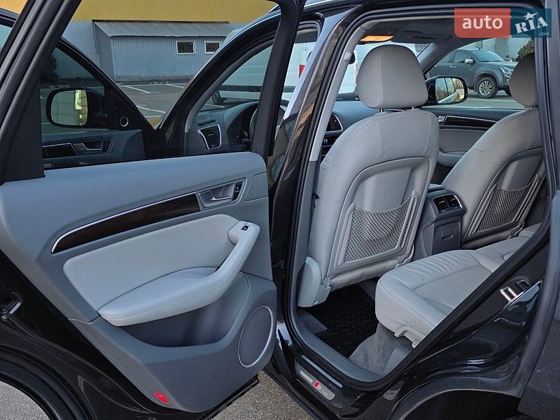 Внедорожник / Кроссовер Audi Q5 2015 в Киеве