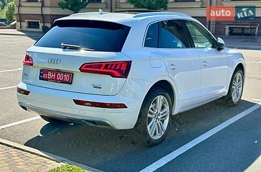 Внедорожник / Кроссовер Audi Q5 2018 в Киеве