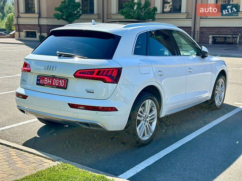Внедорожник / Кроссовер Audi Q5 2018 в Киеве