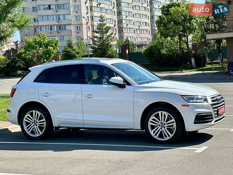 Внедорожник / Кроссовер Audi Q5 2018 в Киеве