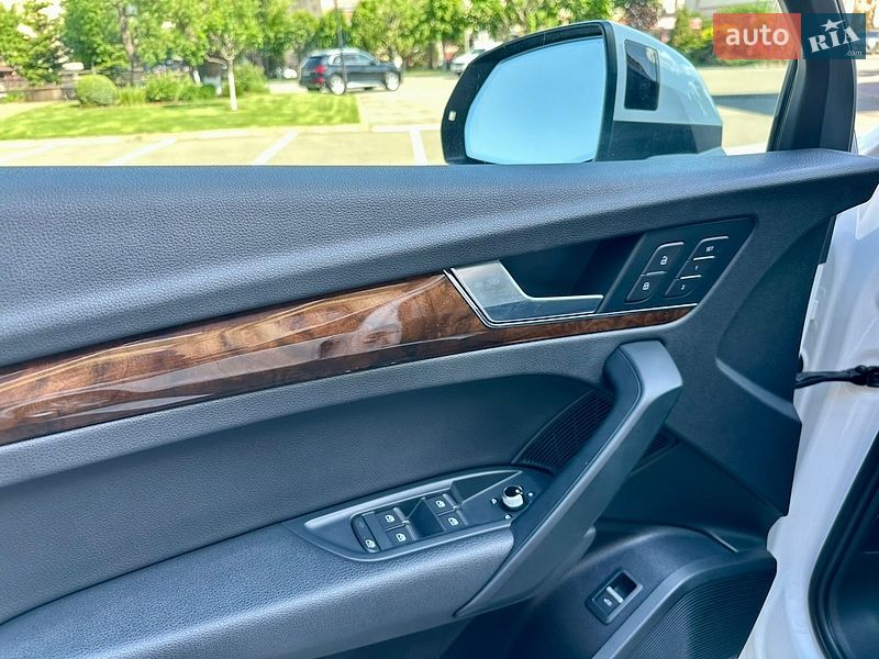 Внедорожник / Кроссовер Audi Q5 2018 в Киеве