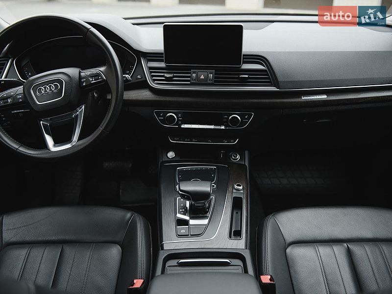 Внедорожник / Кроссовер Audi Q5 2019 в Тернополе