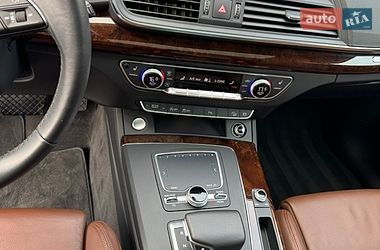 Внедорожник / Кроссовер Audi Q5 2017 в Хмельницком