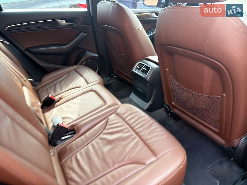 Позашляховик / Кросовер Audi Q5 2014 в Луцьку