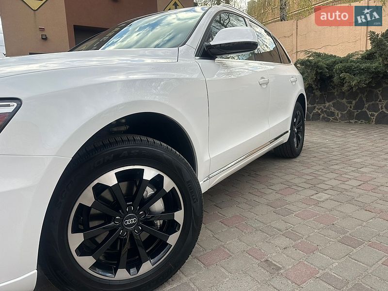 Внедорожник / Кроссовер Audi Q5 2015 в Ровно