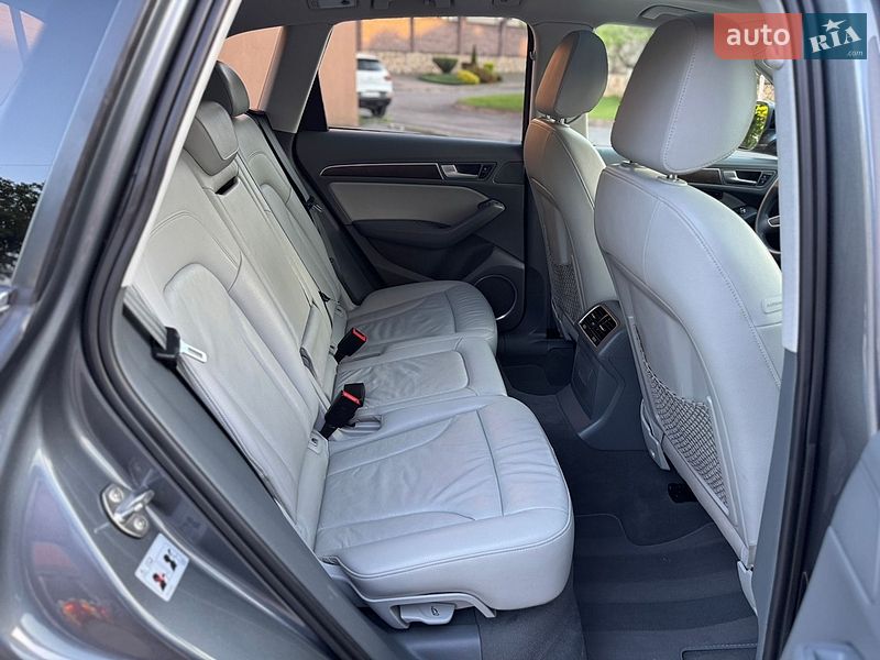 Внедорожник / Кроссовер Audi Q5 2014 в Ровно