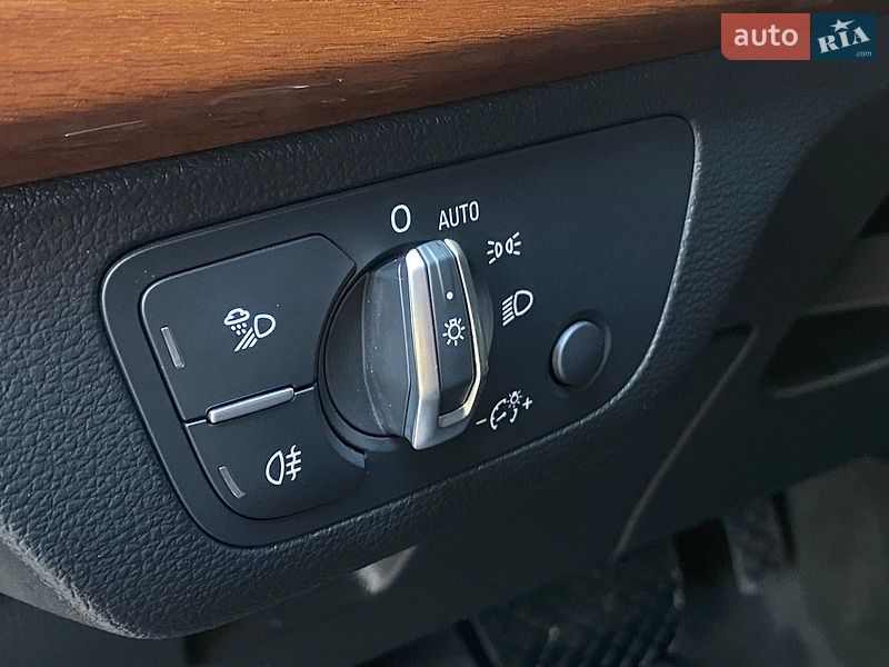 Позашляховик / Кросовер Audi Q5 2023 в Києві