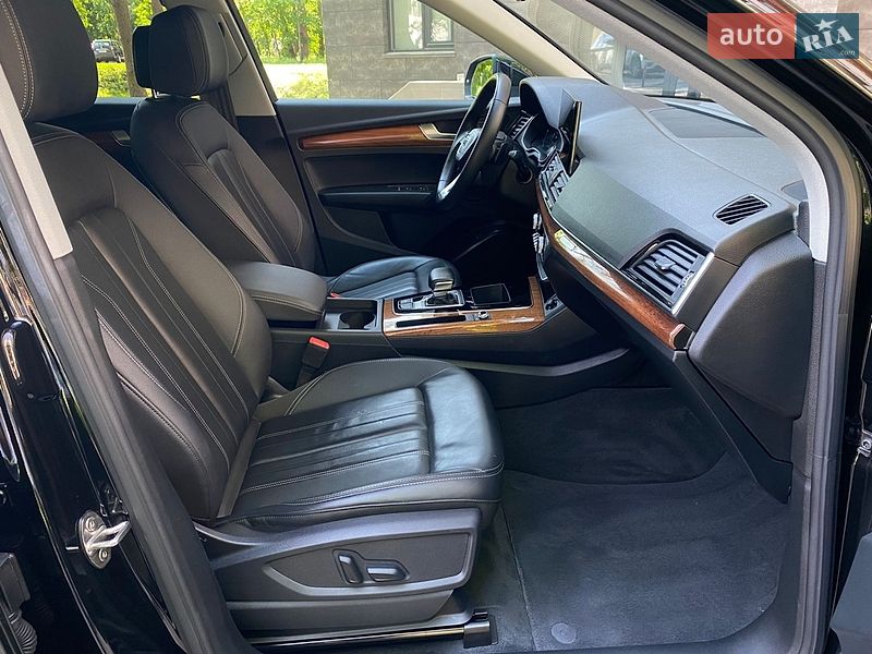 Позашляховик / Кросовер Audi Q5 2023 в Києві