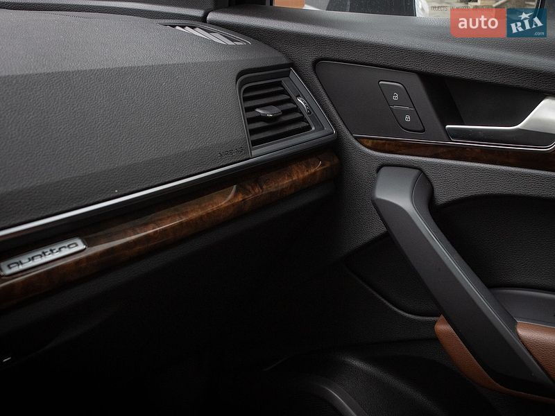 Позашляховик / Кросовер Audi Q5 2018 в Києві