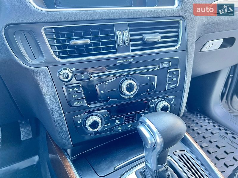Внедорожник / Кроссовер Audi Q5 2015 в Луцке