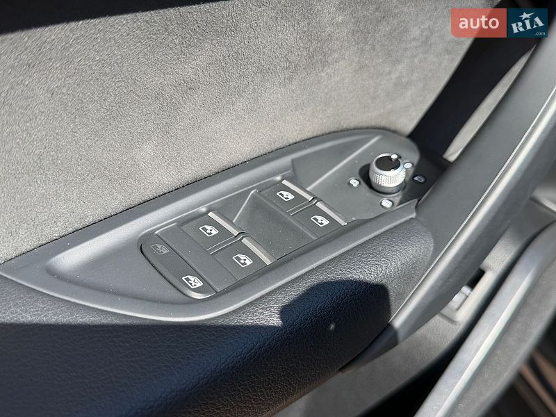 Внедорожник / Кроссовер Audi Q5 2020 в Киеве