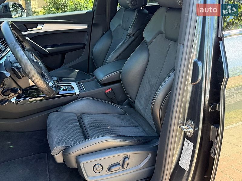 Внедорожник / Кроссовер Audi Q5 2020 в Киеве