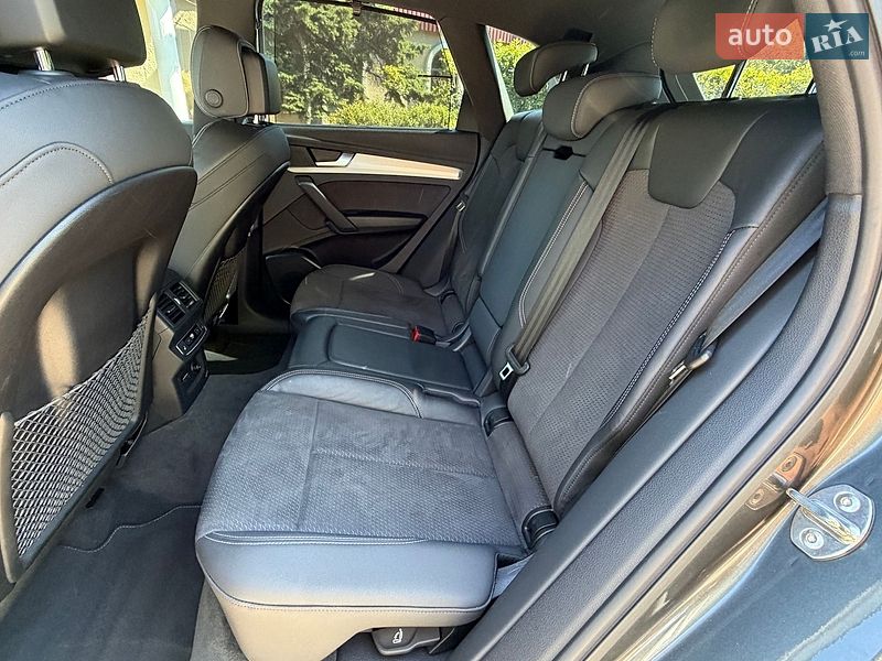 Внедорожник / Кроссовер Audi Q5 2020 в Киеве