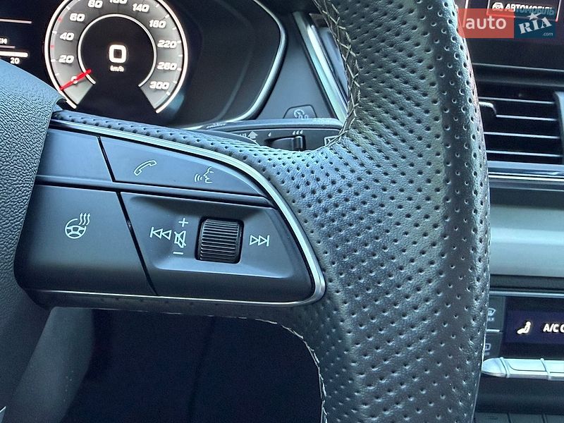 Внедорожник / Кроссовер Audi Q5 2020 в Киеве