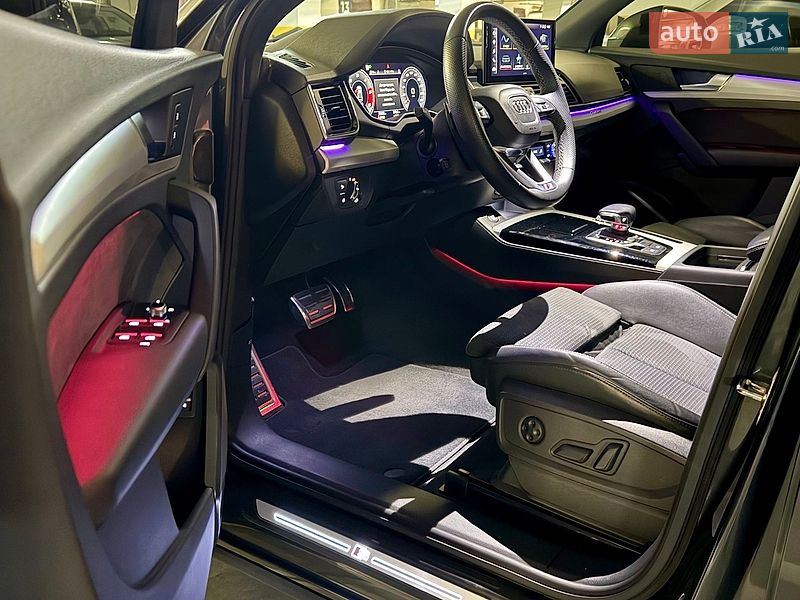 Внедорожник / Кроссовер Audi Q5 2020 в Киеве