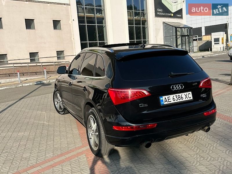Внедорожник / Кроссовер Audi Q5 2011 в Днепре