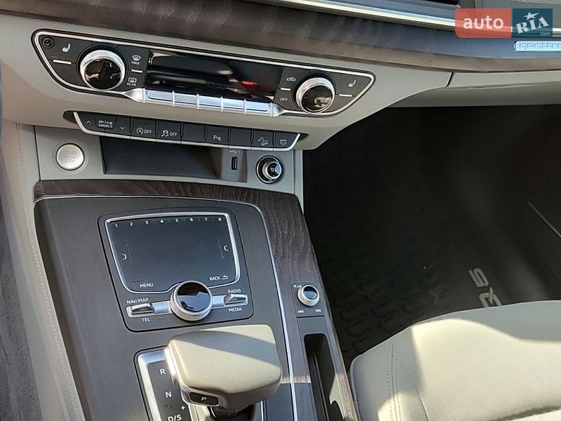 Позашляховик / Кросовер Audi Q5 2020 в Полтаві