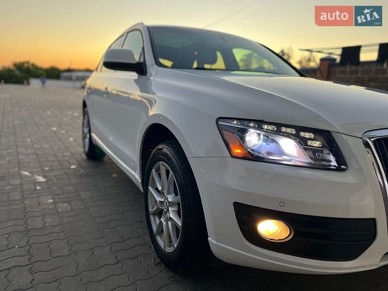 Позашляховик / Кросовер Audi Q5 2012 в Володимирі