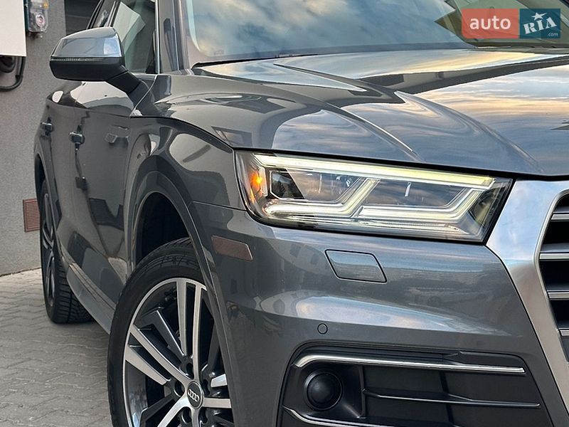 Внедорожник / Кроссовер Audi Q5 2018 в Ровно