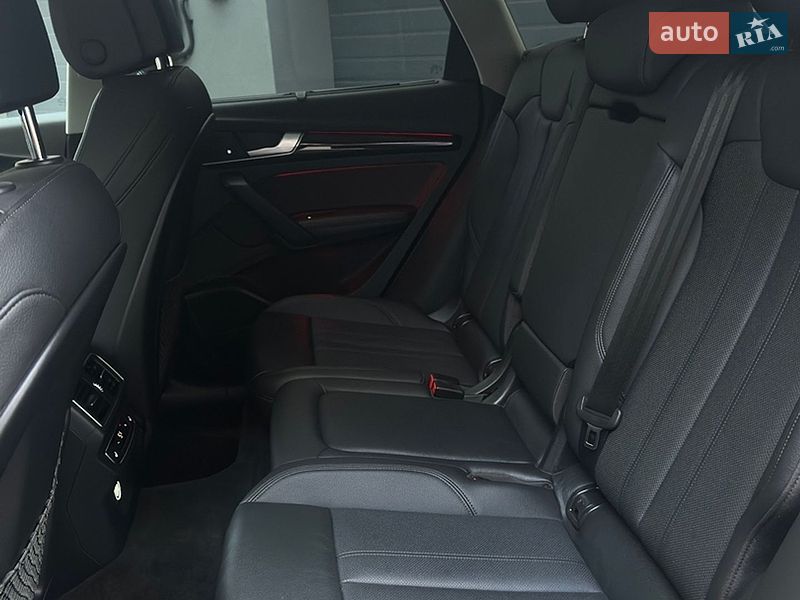 Внедорожник / Кроссовер Audi Q5 2018 в Ровно
