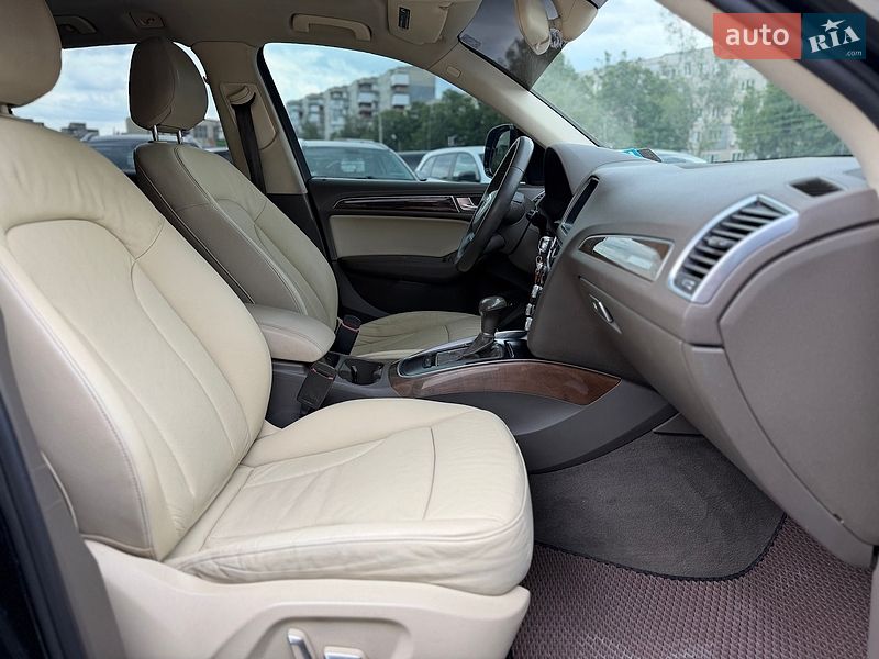 Позашляховик / Кросовер Audi Q5 2015 в Шептицькому