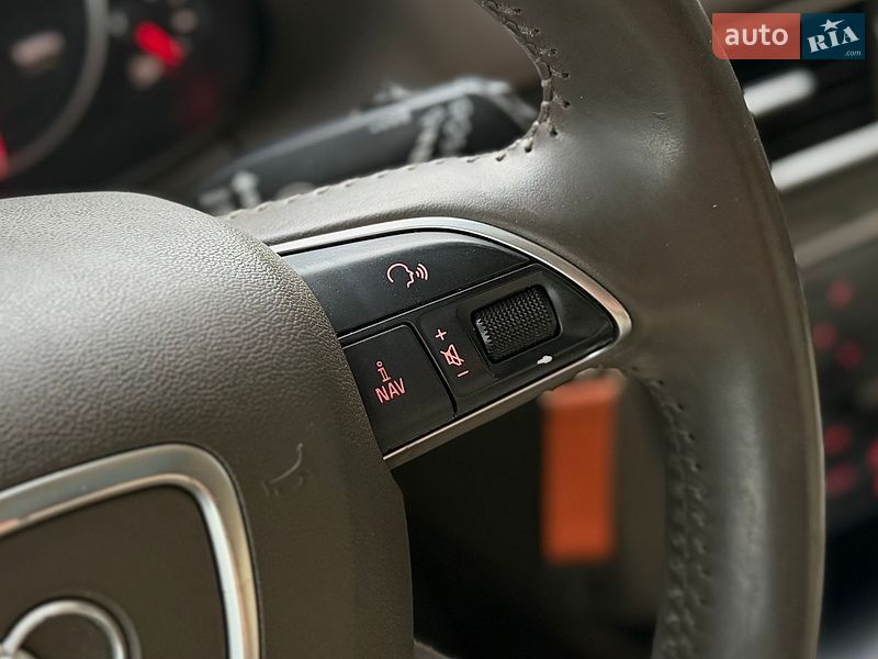 Позашляховик / Кросовер Audi Q5 2015 в Шептицькому
