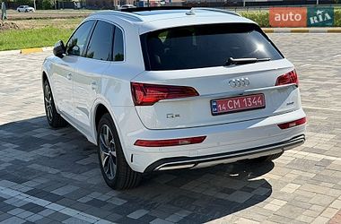 Внедорожник / Кроссовер Audi Q5 2021 в Киеве