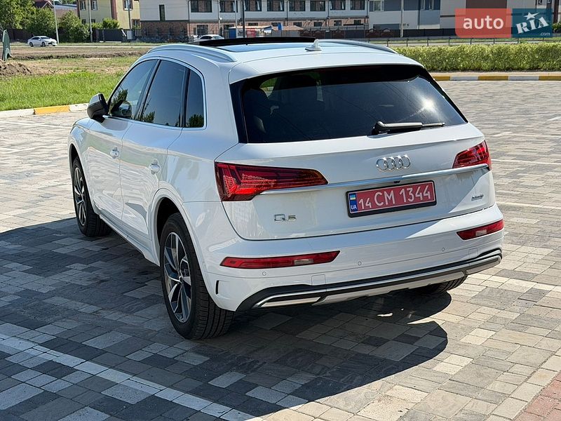 Внедорожник / Кроссовер Audi Q5 2021 в Киеве