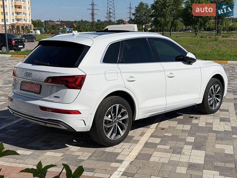 Внедорожник / Кроссовер Audi Q5 2021 в Киеве