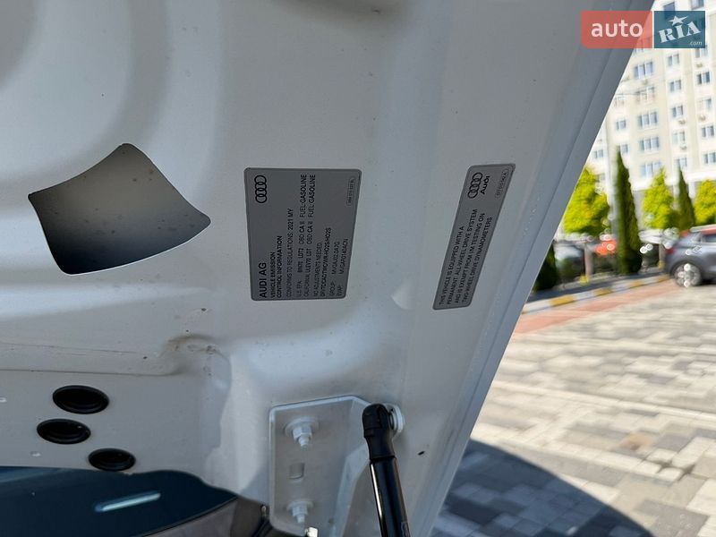 Внедорожник / Кроссовер Audi Q5 2021 в Киеве