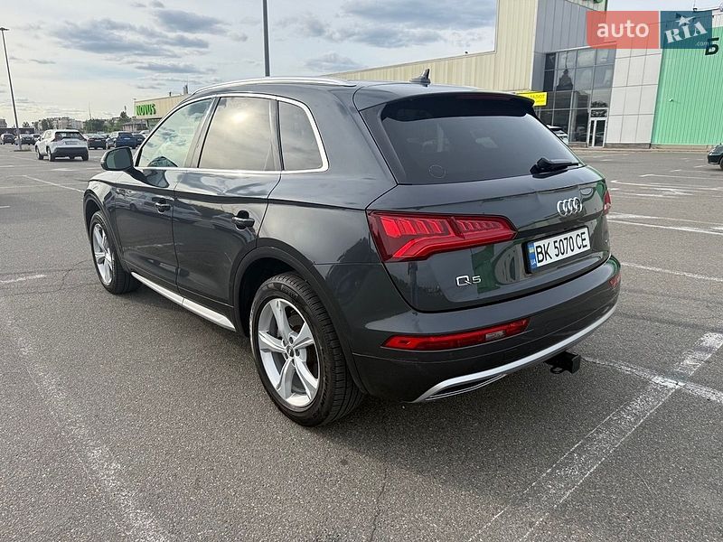 Внедорожник / Кроссовер Audi Q5 2020 в Киеве