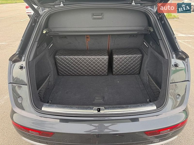 Внедорожник / Кроссовер Audi Q5 2020 в Киеве