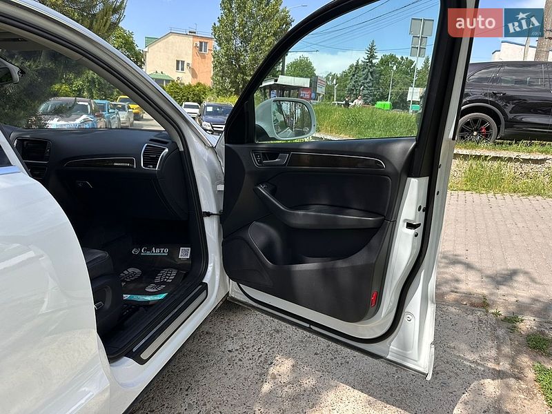 Позашляховик / Кросовер Audi Q5 2013 в Чернівцях