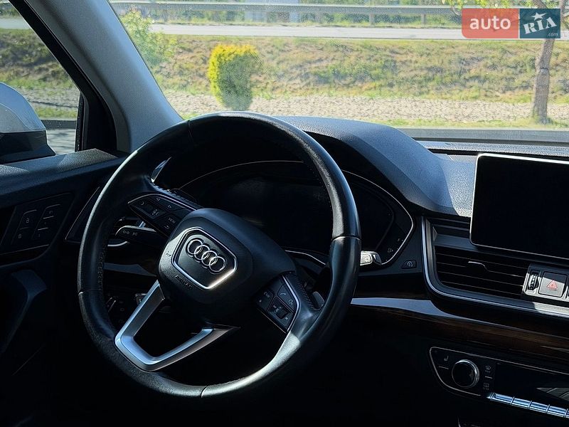 Внедорожник / Кроссовер Audi Q5 2018 в Стрые