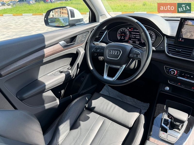 Внедорожник / Кроссовер Audi Q5 2024 в Киеве