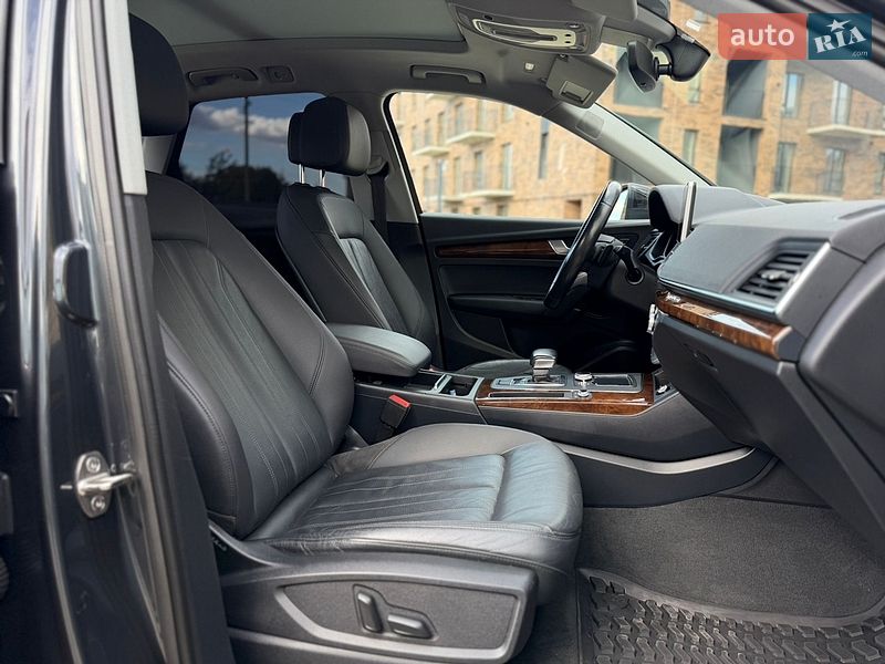 Внедорожник / Кроссовер Audi Q5 2017 в Ивано-Франковске