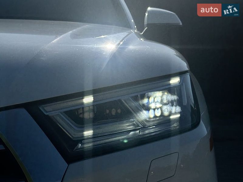 Позашляховик / Кросовер Audi Q5 2020 в Білогородці