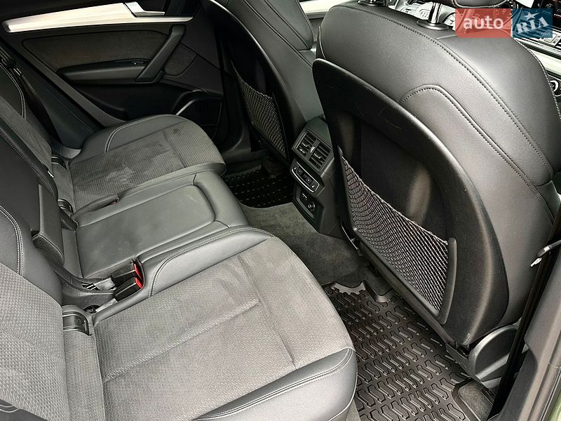 Внедорожник / Кроссовер Audi Q5 2021 в Киеве