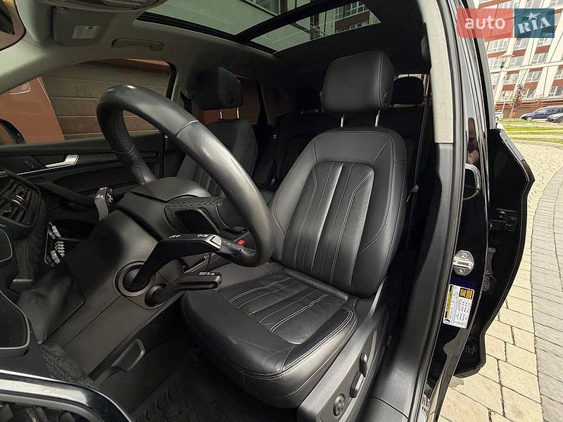 Позашляховик / Кросовер Audi Q5 2020 в Івано-Франківську