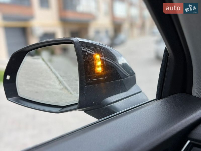 Позашляховик / Кросовер Audi Q5 2021 в Житомирі