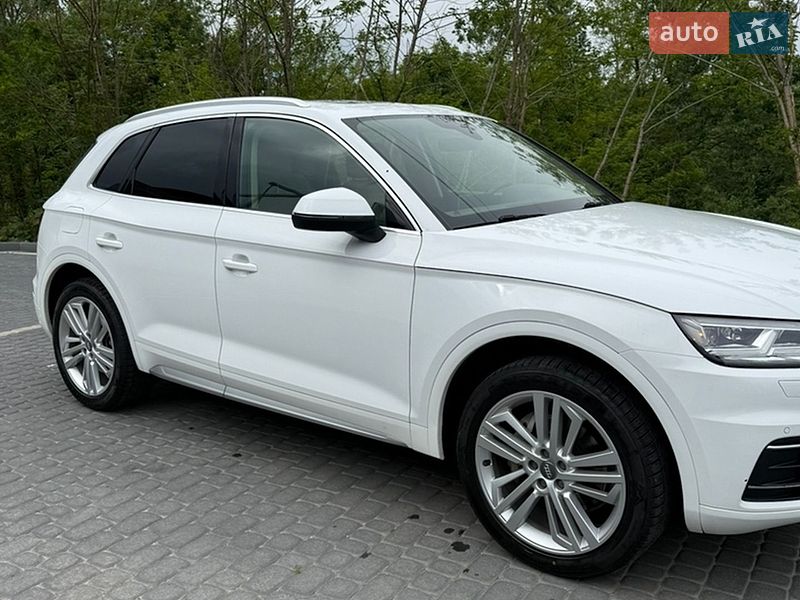 Внедорожник / Кроссовер Audi Q5 2019 в Львове