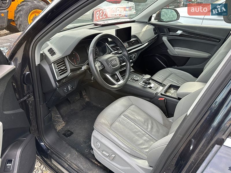 Позашляховик / Кросовер Audi Q5 2018 в Луцьку