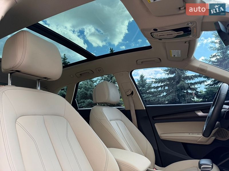 Внедорожник / Кроссовер Audi Q5 2021 в Киеве