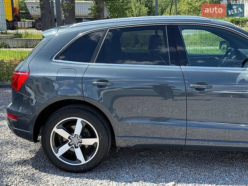 Внедорожник / Кроссовер Audi Q5 2011 в Стрые