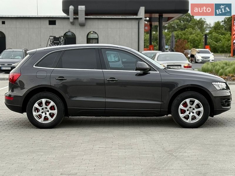 Позашляховик / Кросовер Audi Q5 2010 в Чернівцях фото 18 Позашляховик / Кросовер Audi Q5 2010 в Чернівцях